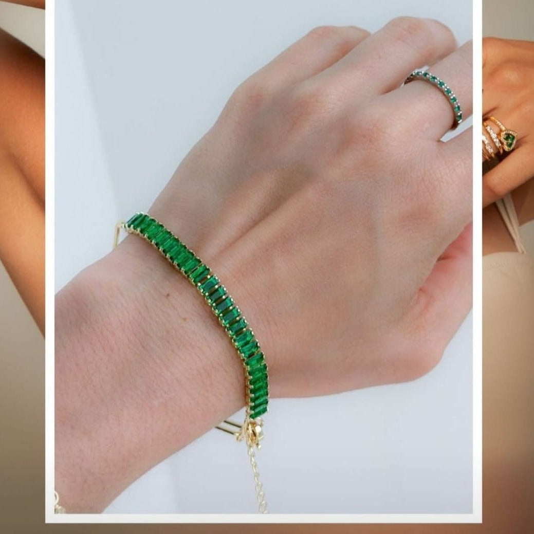 Pulsera en rodio dorado con piedras verdes P