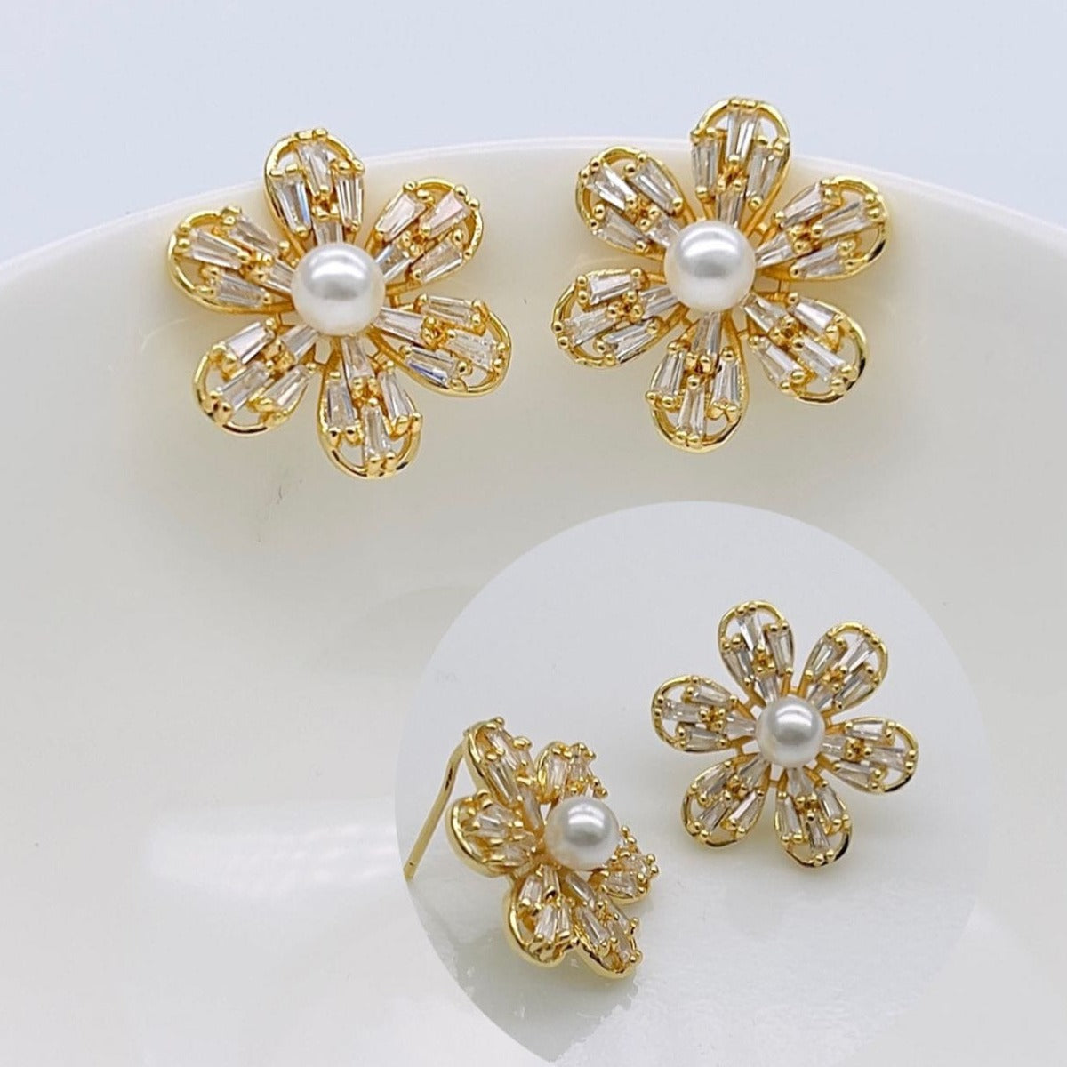 Aretes flor con perlas Z