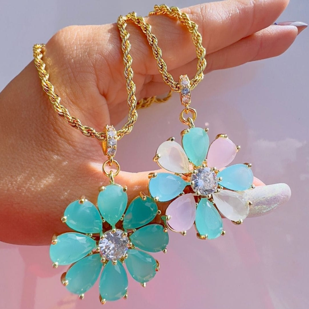 Cadena cordón con dije de Flor C