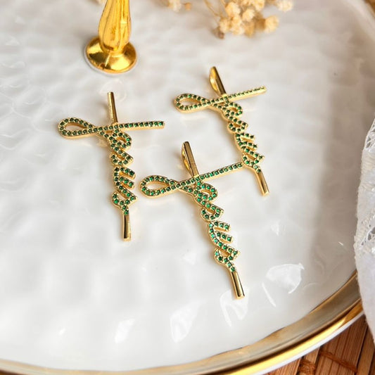 Twisted crucifix pendant D