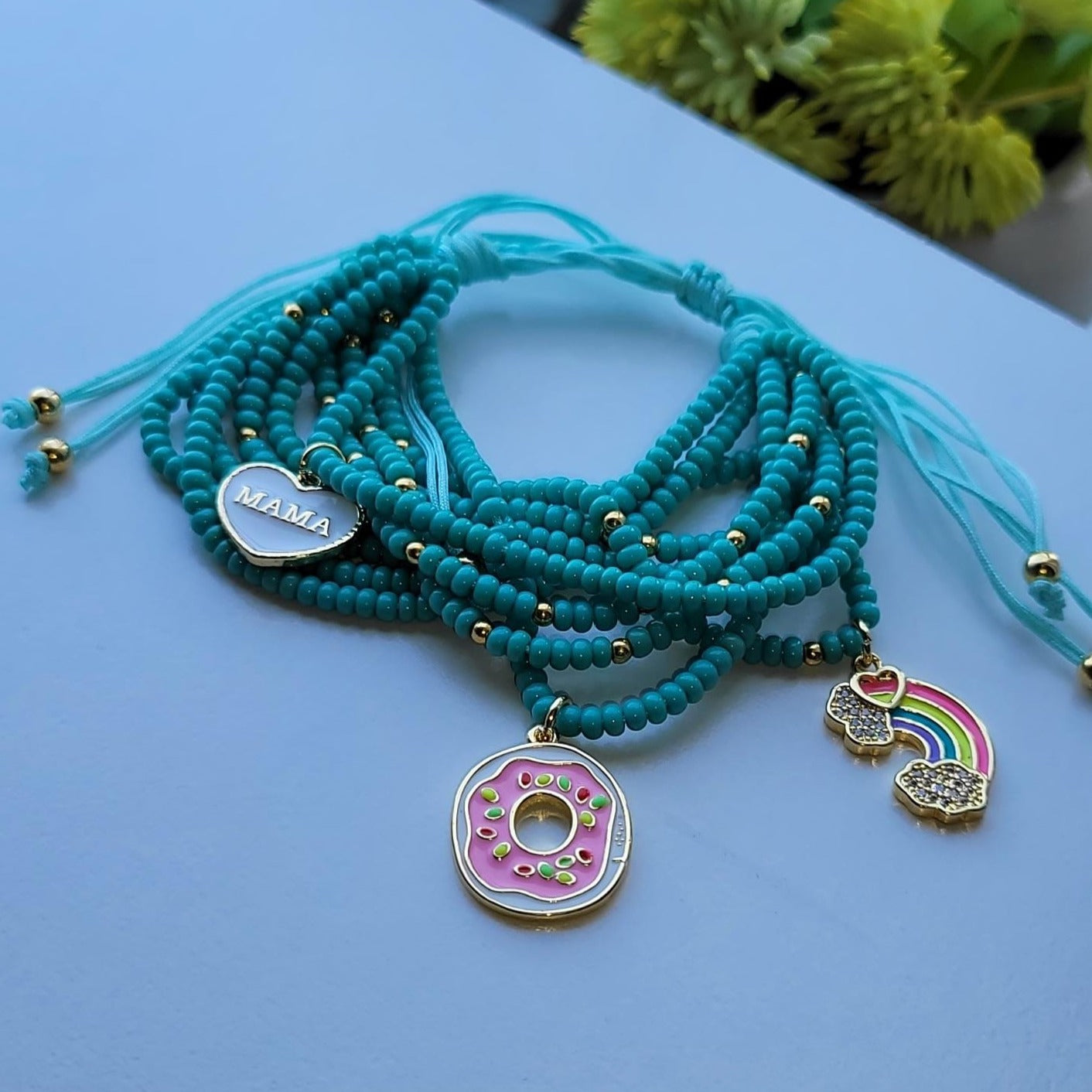 Pulsera Mostacilla y Dijes P