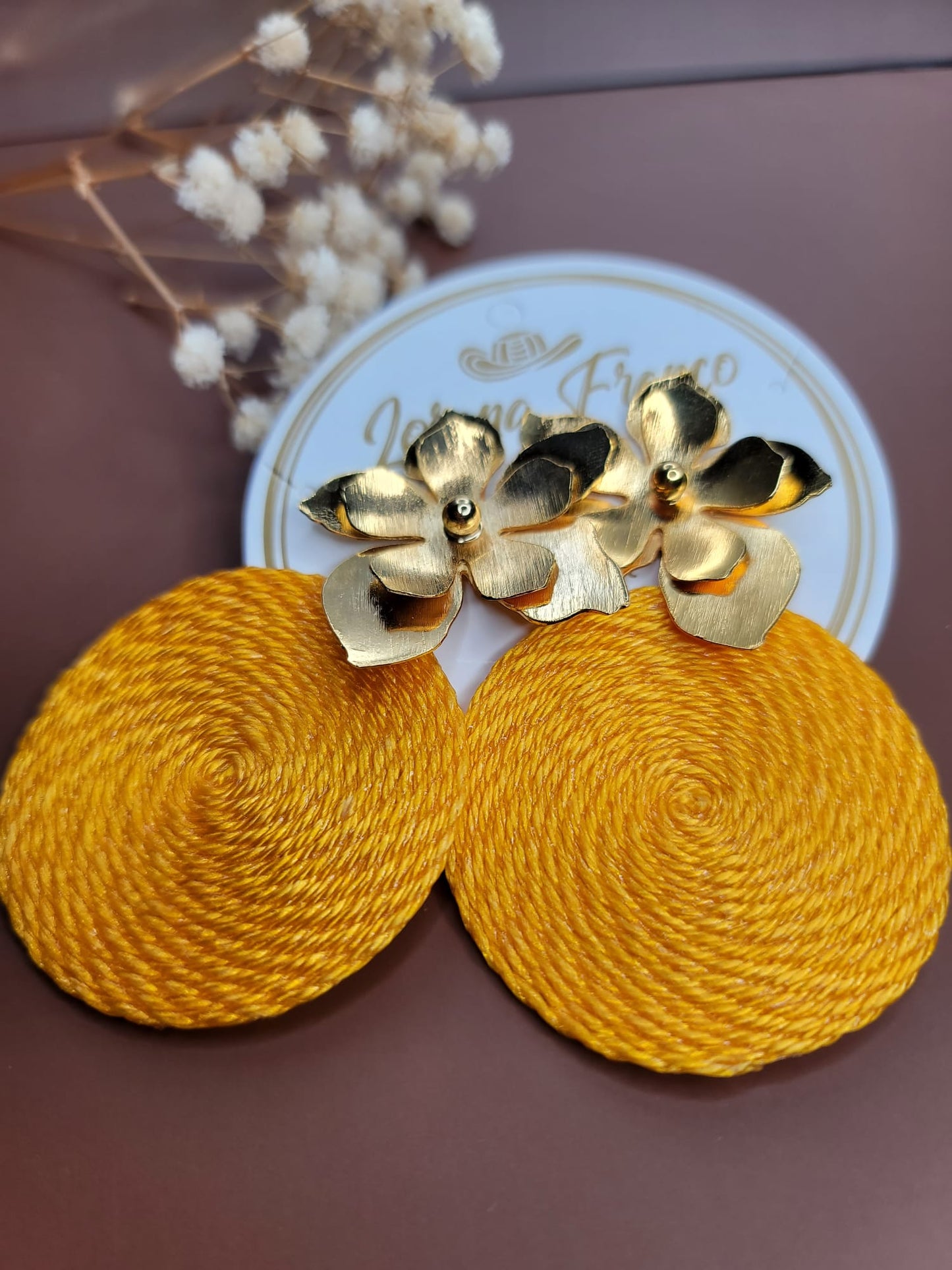 Arete Color amarillo claro Z OFF