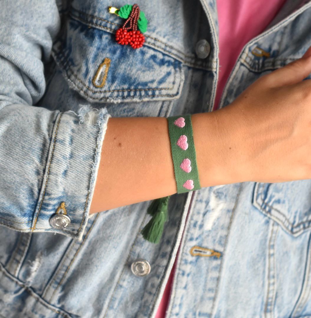 Brazalete Tejido Corazones P