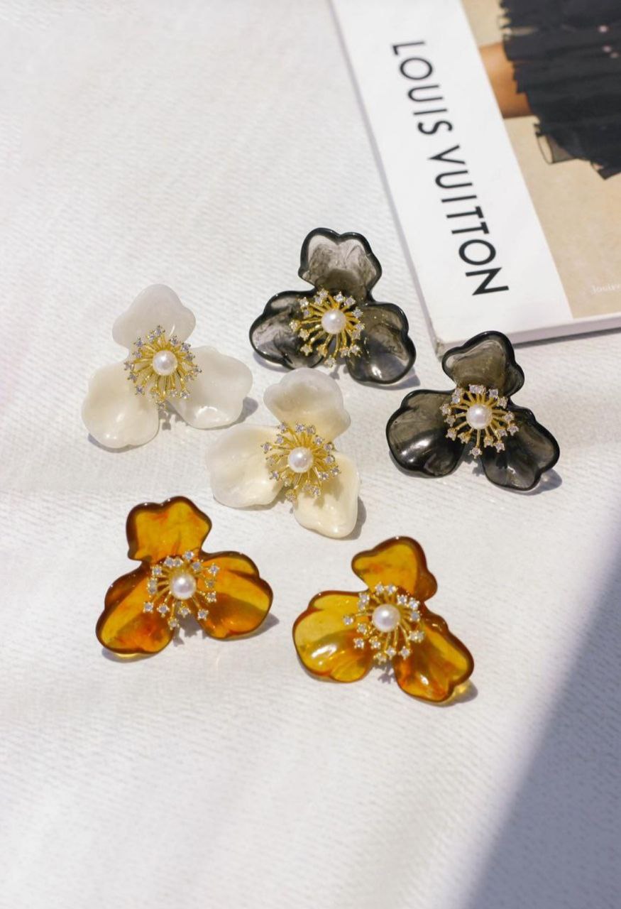 Z heart stone teddy bear earring