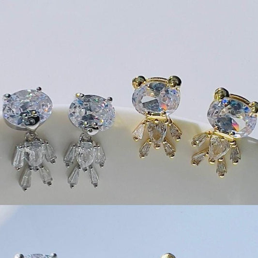 White stone bear earring Z