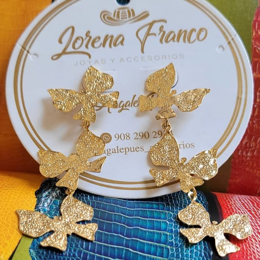 Aretes mariposas bronce con baño en oro de 24K Z