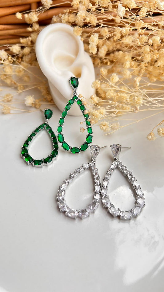 Teardrop style zircon earring Z