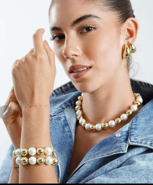 Pearl and Gold Bracelet P