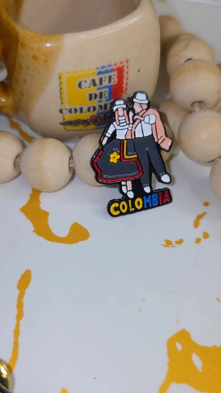 Prendedor Love Colombia