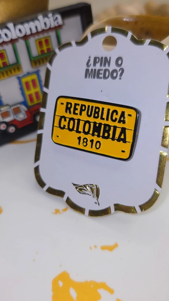 Prendedor Love Colombia