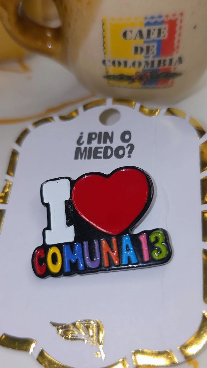 Prendedor Love Colombia