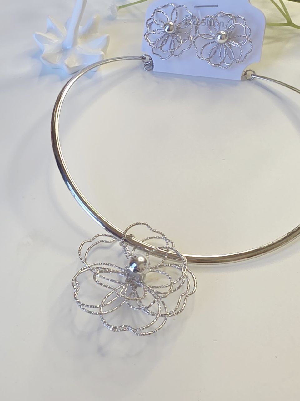 Set Gargantilla Flor Alambrismo