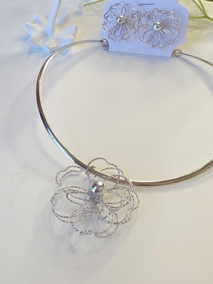 Set Gargantilla Flor Alambrismo