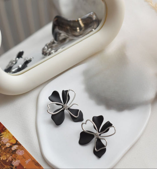 Aretes de Flor y Alambre Z
