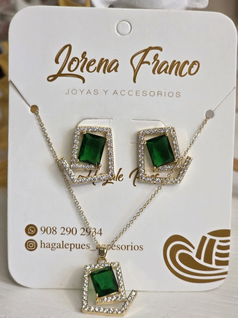 Set Figure Green