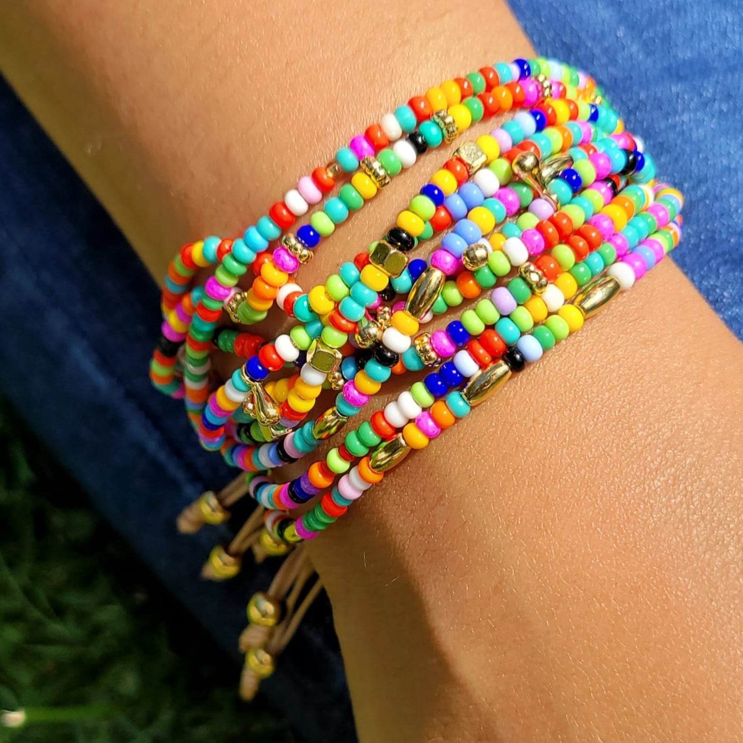 Pulseras en mostacilla de colores P