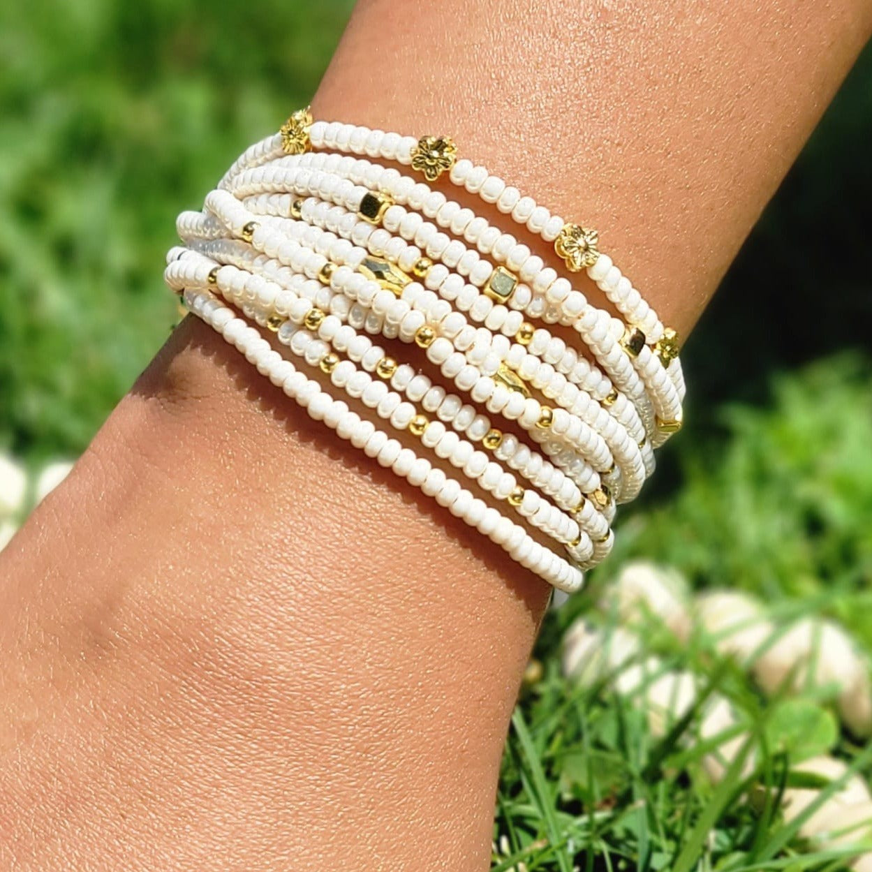 Pulseras en mostacilla de colores P