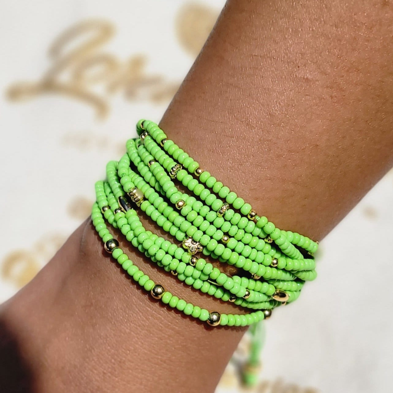 Pulseras en mostacilla de colores P